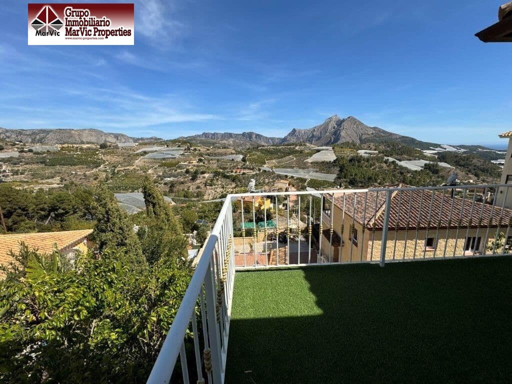 4 bedroom Villa for sale in Callosa d'En Sarria with pool - € 675,000 (Ref: 8537476)