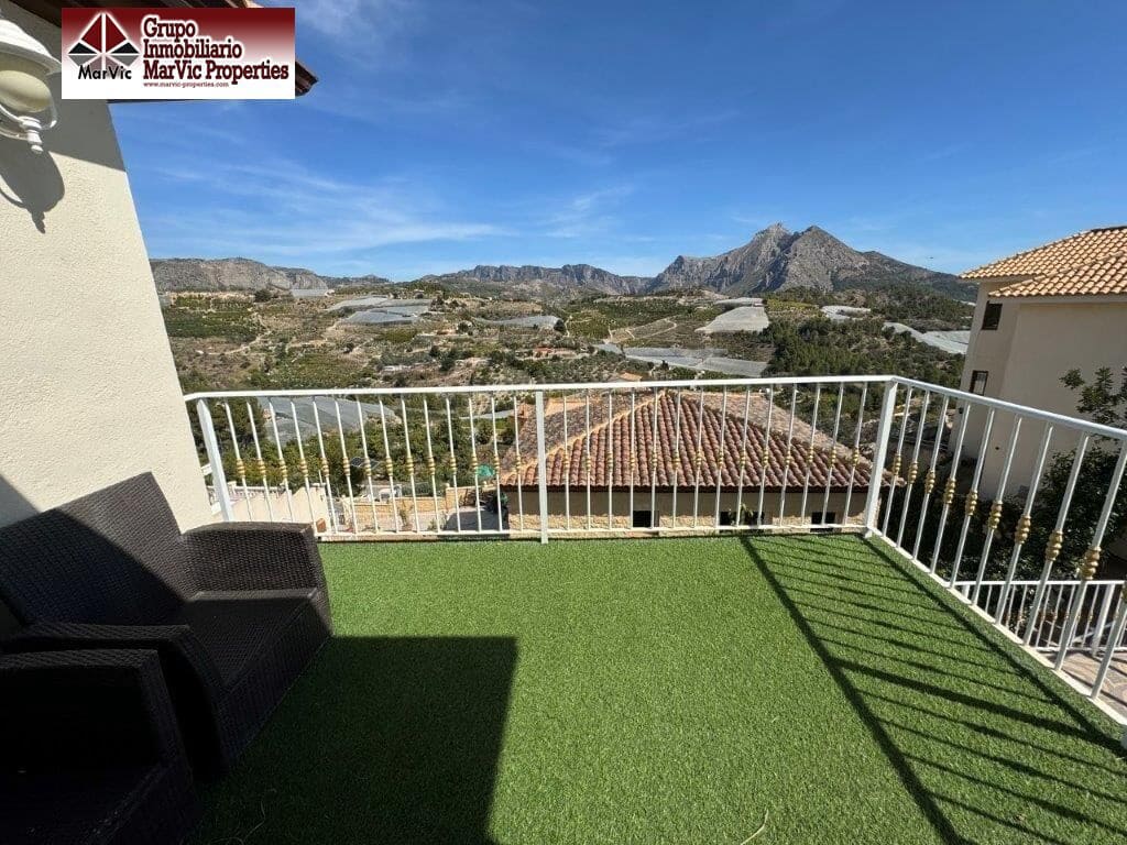 4 bedroom Villa for sale in Callosa d'En Sarria with pool - € 675,000 (Ref: 8537476)