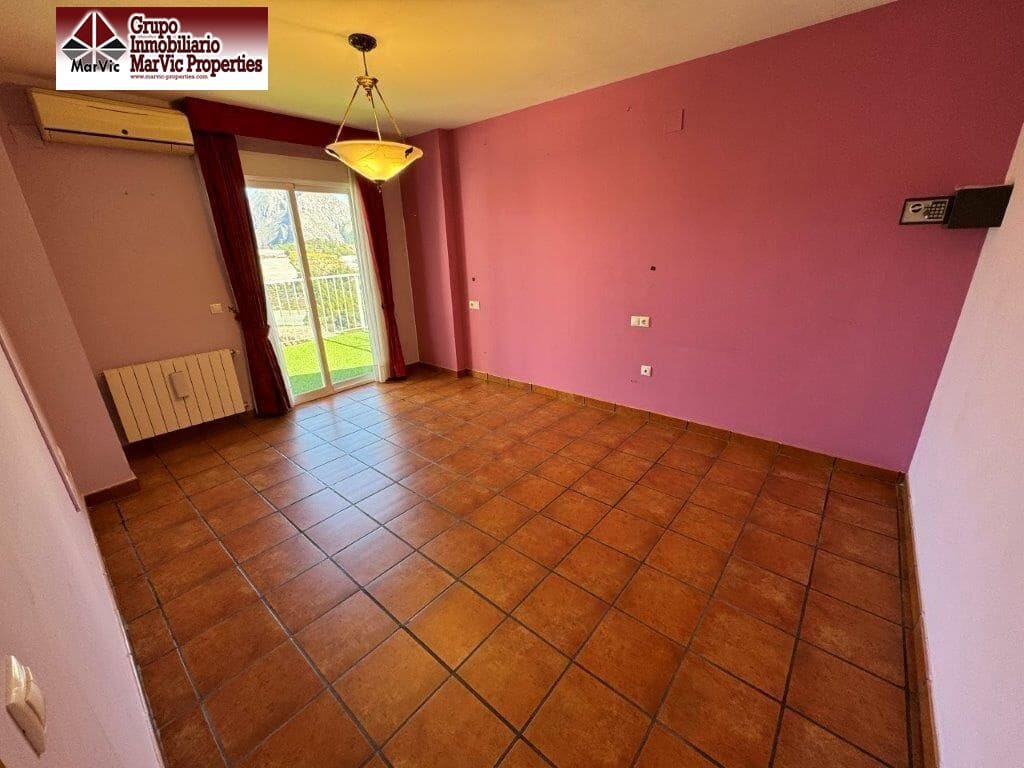 4 bedroom Villa for sale in Callosa d'En Sarria with pool - € 675,000 (Ref: 8537476)