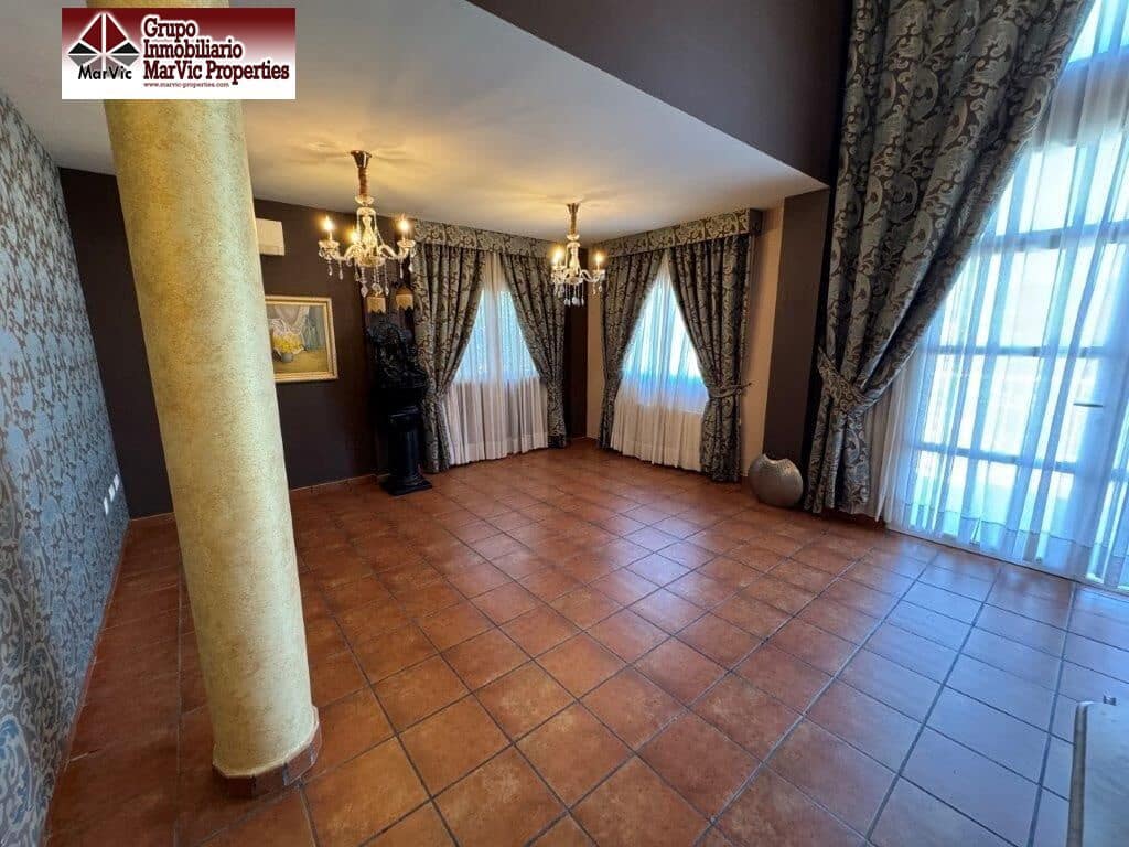 4 bedroom Villa for sale in Callosa d'En Sarria with pool - € 675,000 (Ref: 8537476)