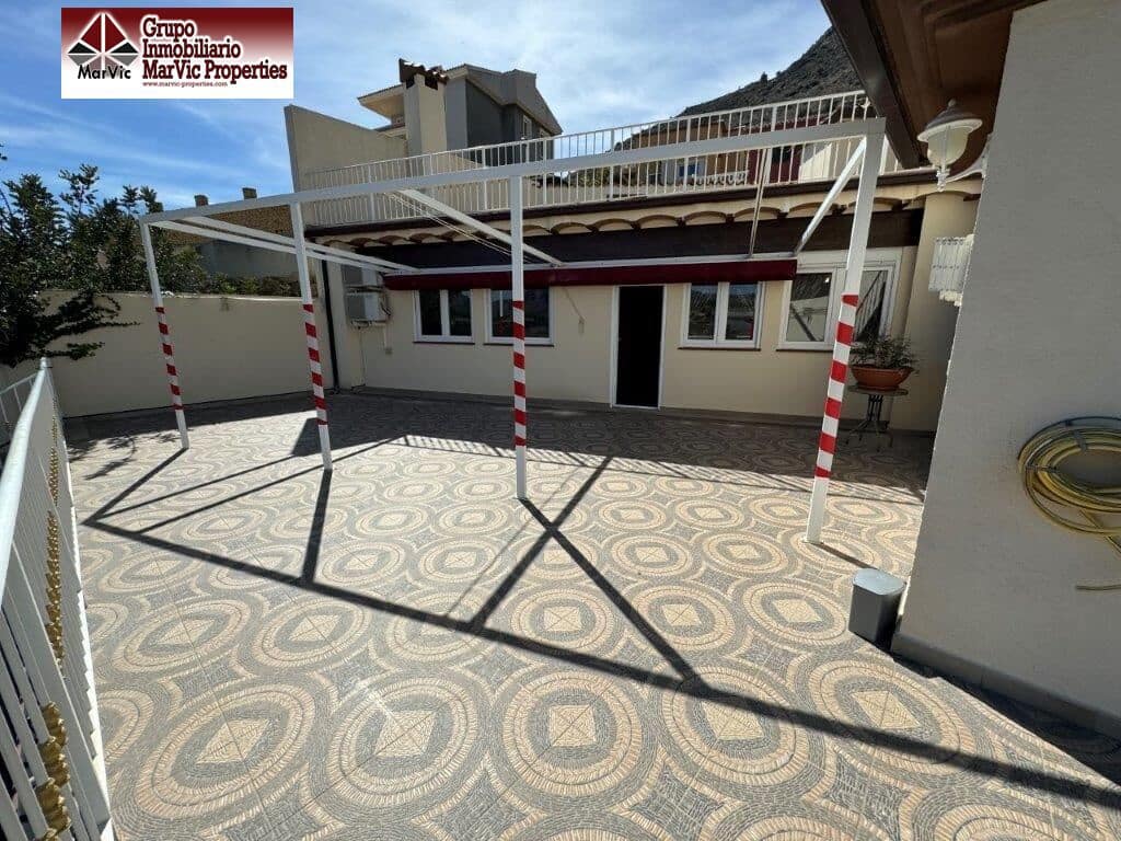 4 bedroom Villa for sale in Callosa d'En Sarria with pool - € 675,000 (Ref: 8537476)