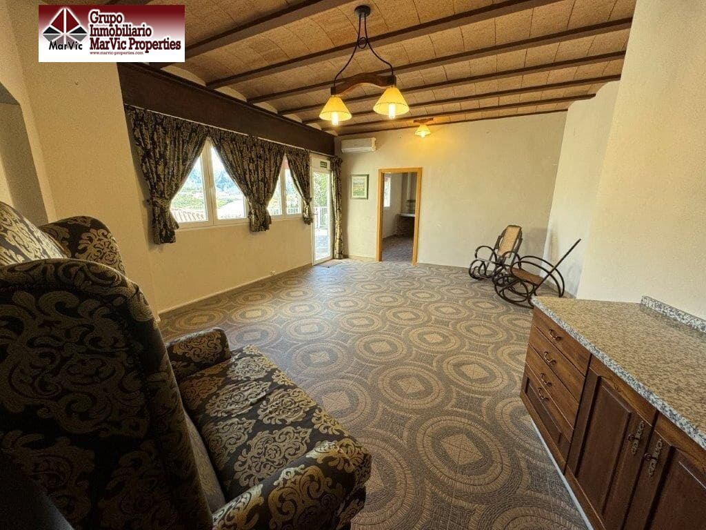 4 bedroom Villa for sale in Callosa d'En Sarria with pool - € 675,000 (Ref: 8537476)