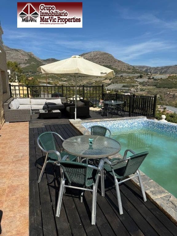 4 soveværelse Villa til salg i Callosa d'En Sarria med swimmingpool - € 418.000 (Ref: 8537477)
