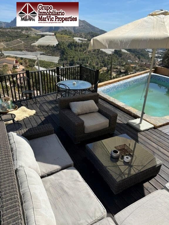 4 soveværelse Villa til salg i Callosa d'En Sarria med swimmingpool - € 418.000 (Ref: 8537477)