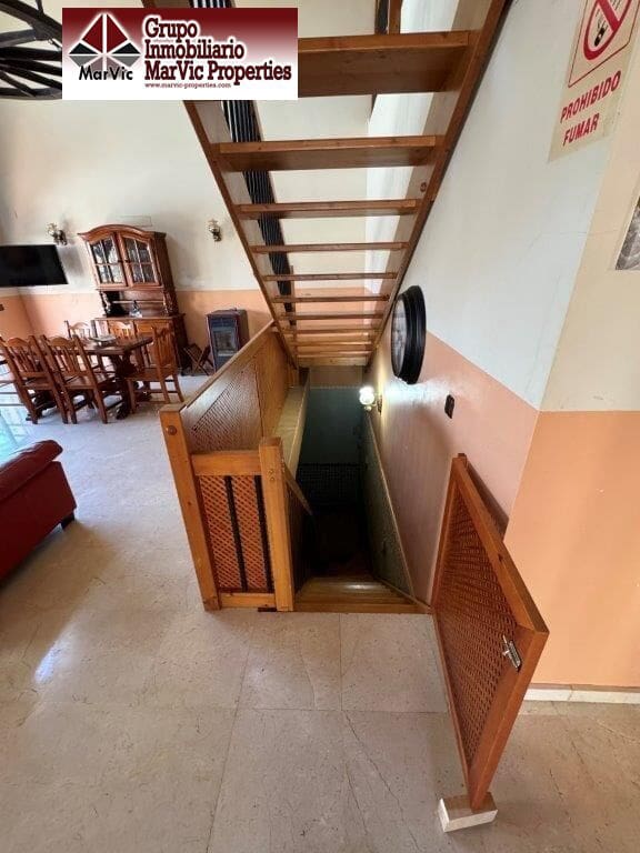 4 soveværelse Villa til salg i Callosa d'En Sarria med swimmingpool - € 418.000 (Ref: 8537477)