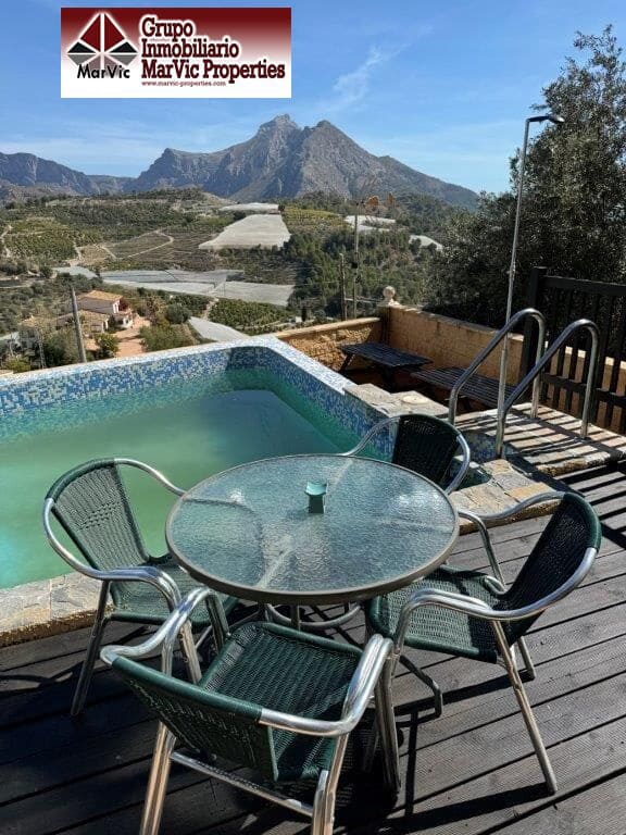 4 soveværelse Villa til salg i Callosa d'En Sarria med swimmingpool - € 418.000 (Ref: 8537477)