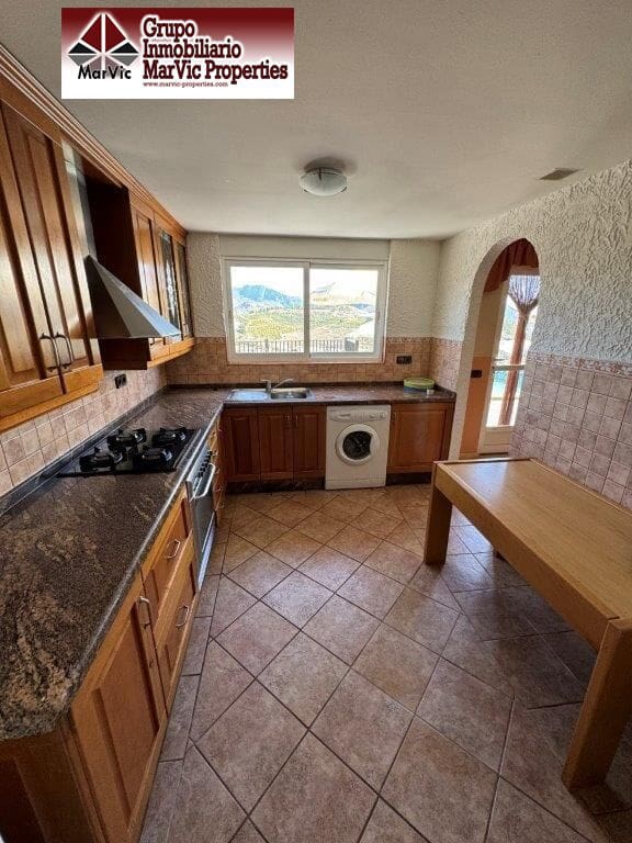 4 soveværelse Villa til salg i Callosa d'En Sarria med swimmingpool - € 418.000 (Ref: 8537477)