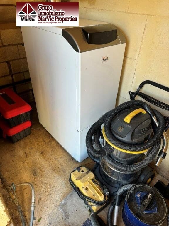 4 soveværelse Villa til salg i Callosa d'En Sarria med swimmingpool - € 418.000 (Ref: 8537477)