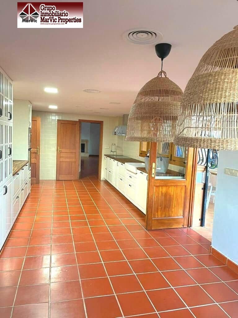 3 soveværelse Villa til salg i Marchuquera med swimmingpool - € 790.000 (Ref: 8537479)