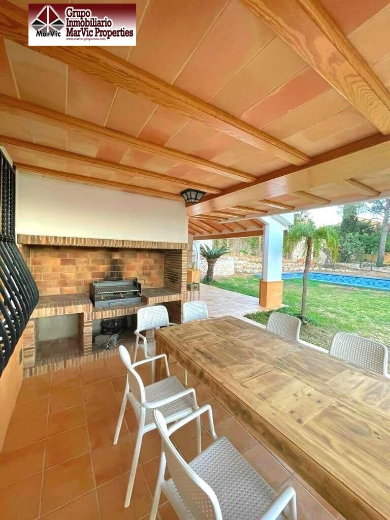 3 soveværelse Villa til salg i Marchuquera med swimmingpool - € 790.000 (Ref: 8537479)