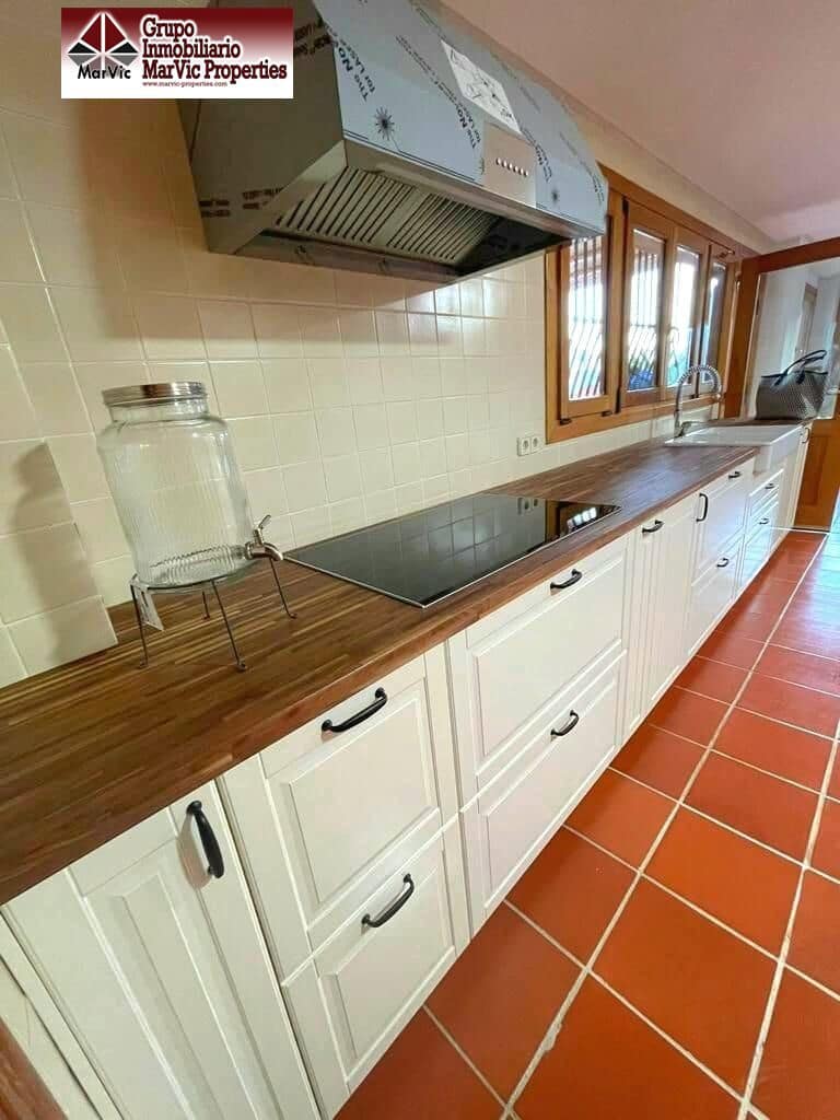 3 soveværelse Villa til salg i Marchuquera med swimmingpool - € 790.000 (Ref: 8537479)