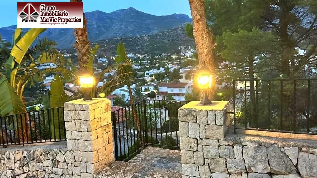 3 soveværelse Villa til salg i Marchuquera med swimmingpool - € 790.000 (Ref: 8537479)