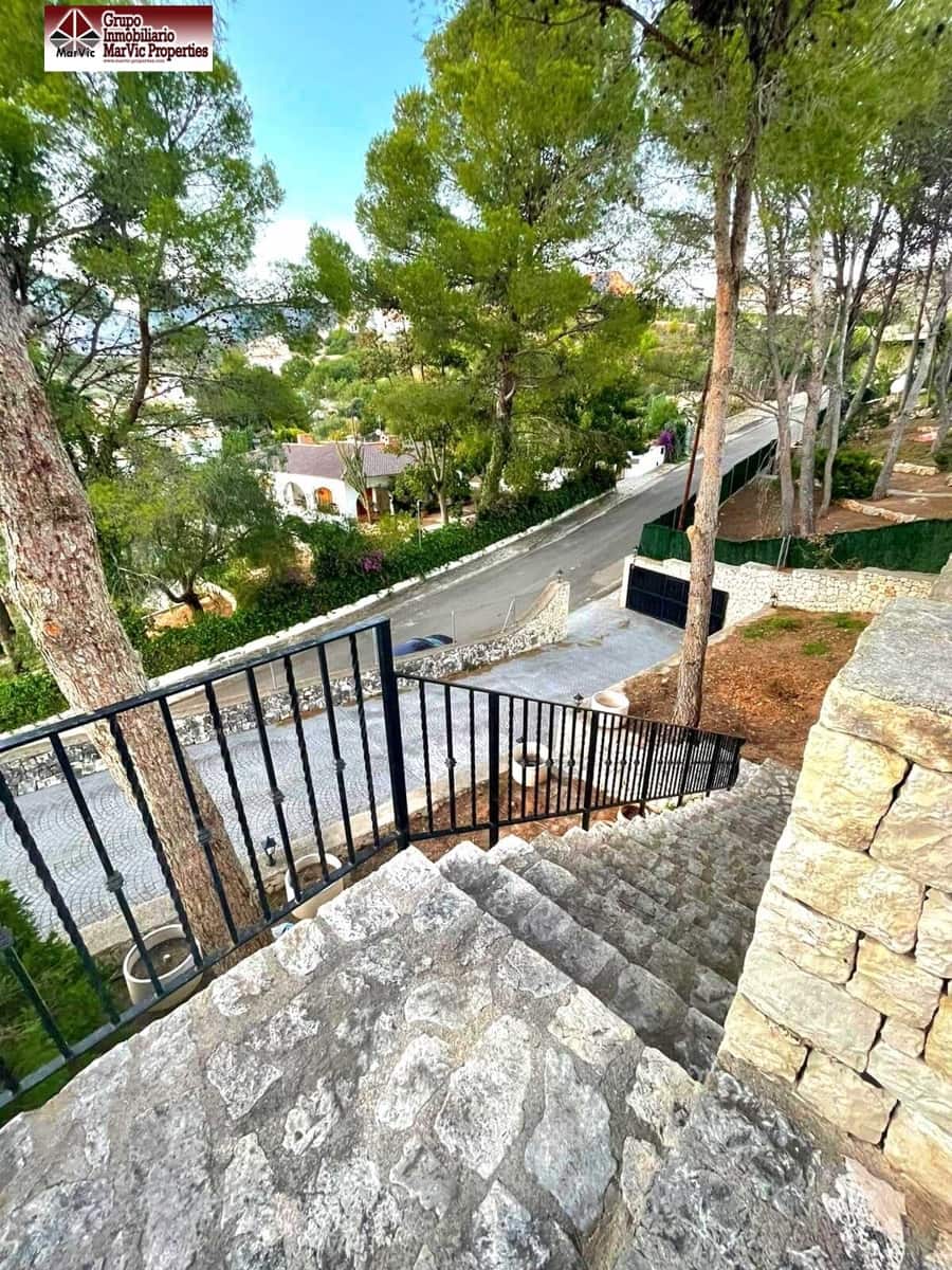 3 soveværelse Villa til salg i Marchuquera med swimmingpool - € 790.000 (Ref: 8537479)