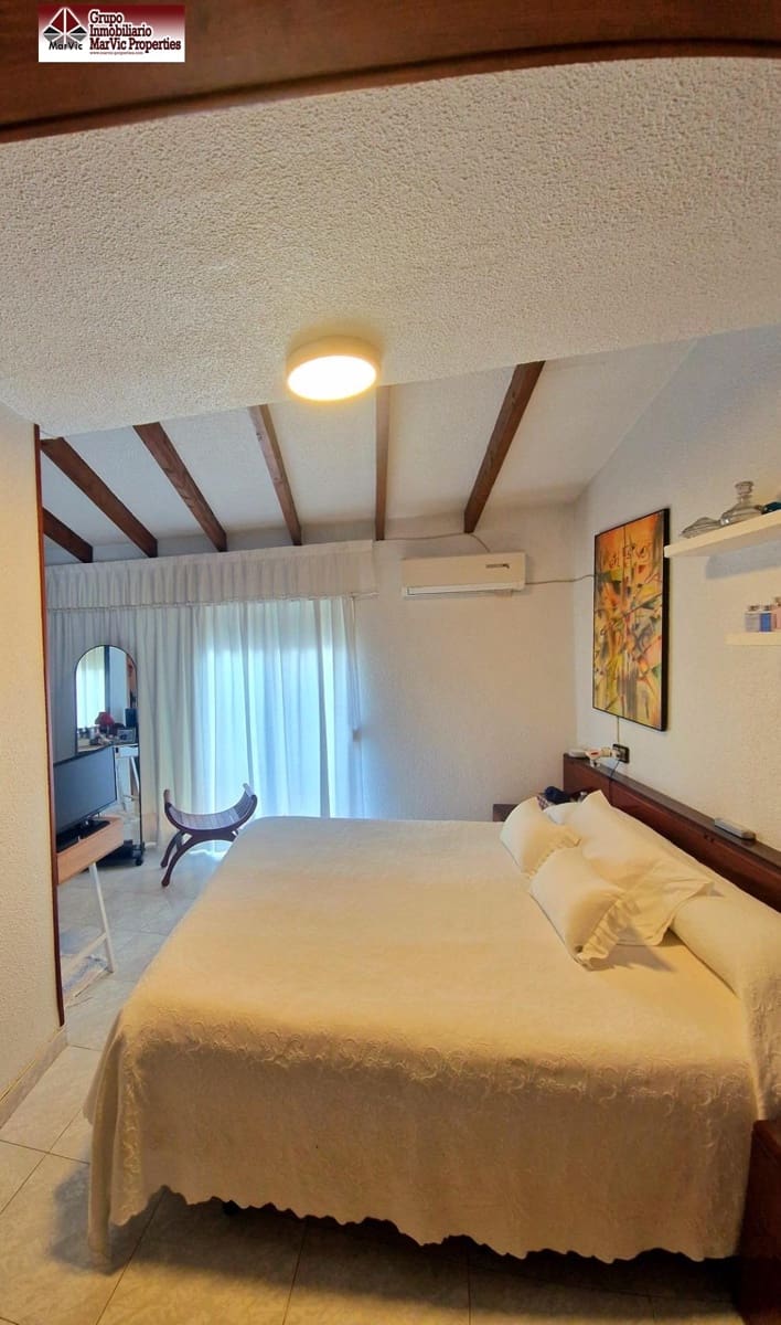 3 makuuhuone Kattohuoneisto myytävänä paikassa Benidorm - 420 000 € (Ref: 8537499)