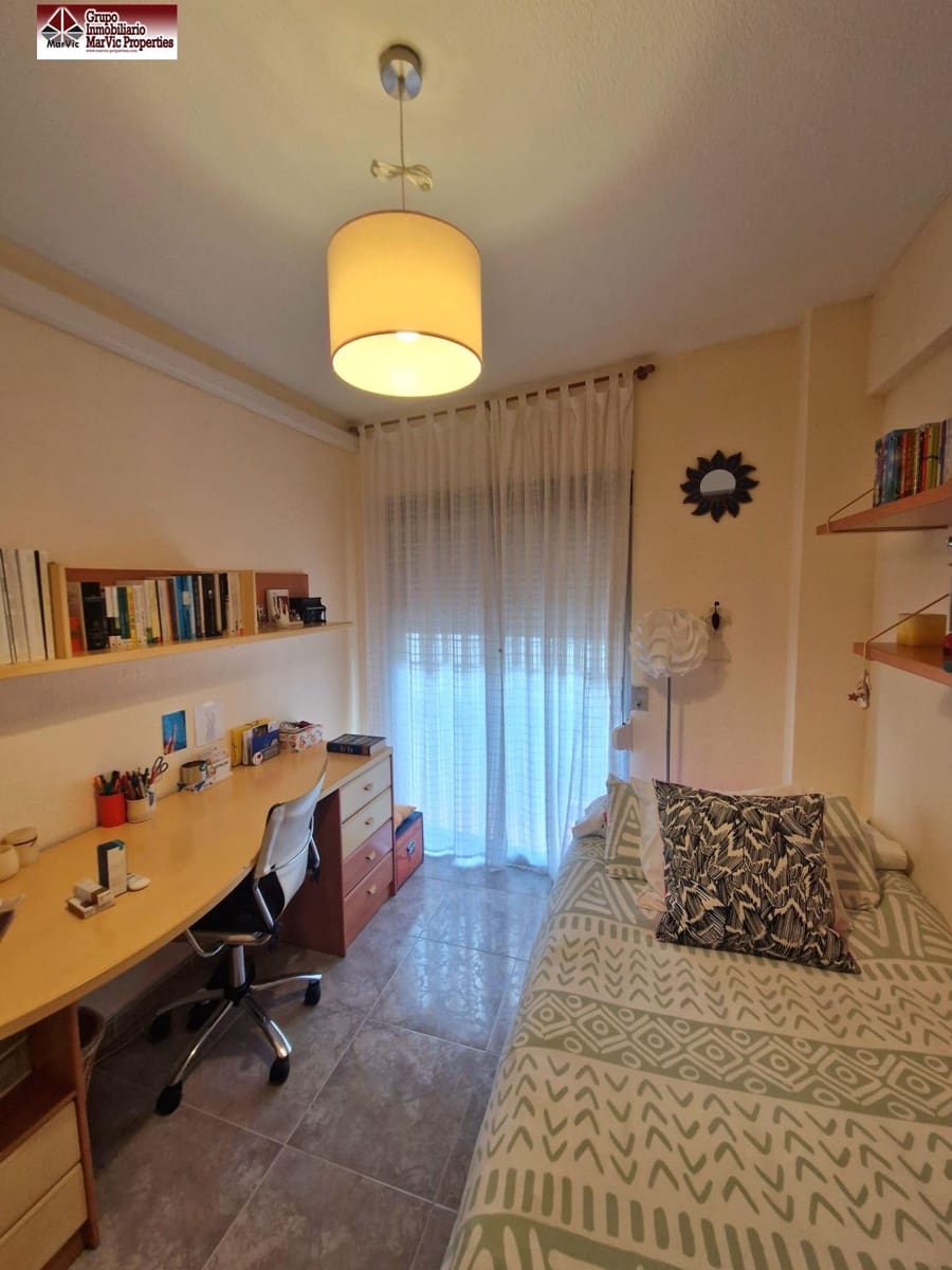 3 makuuhuone Kattohuoneisto myytävänä paikassa Benidorm - 420 000 € (Ref: 8537499)