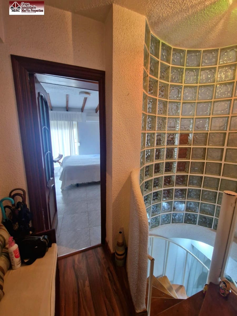 3 makuuhuone Kattohuoneisto myytävänä paikassa Benidorm - 420 000 € (Ref: 8537499)