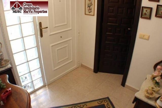 Chalet de 4 habitaciones en Barranco Hondo, La Nucia en venta con piscina garaje - 395.000 € (Ref: 8537506)