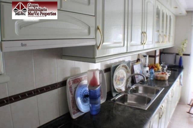 Chalet de 4 habitaciones en Barranco Hondo, La Nucia en venta con piscina garaje - 395.000 € (Ref: 8537506)