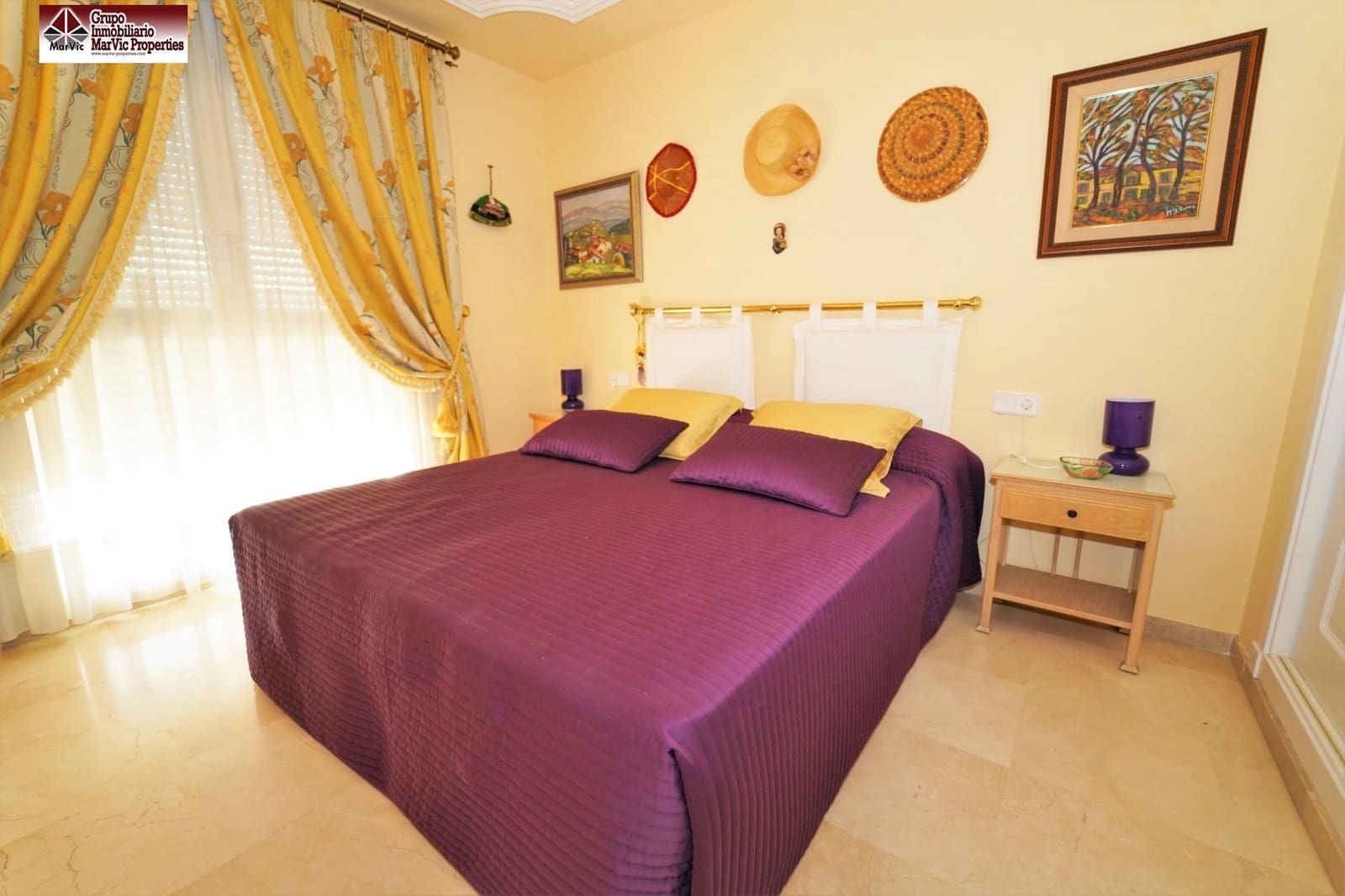 2 bedroom Flat for sale in Benidorm with pool - € 395,000 (Ref: 8537507)