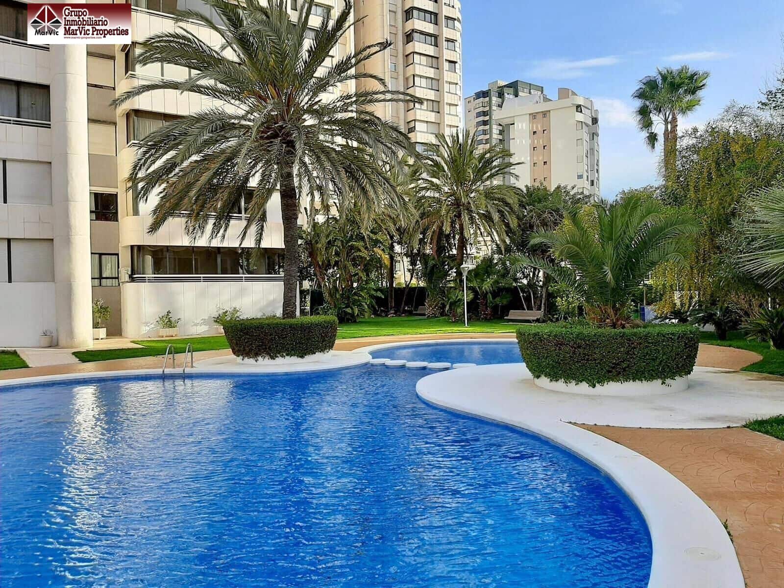 2 bedroom Flat for sale in Benidorm with pool - € 395,000 (Ref: 8537507)