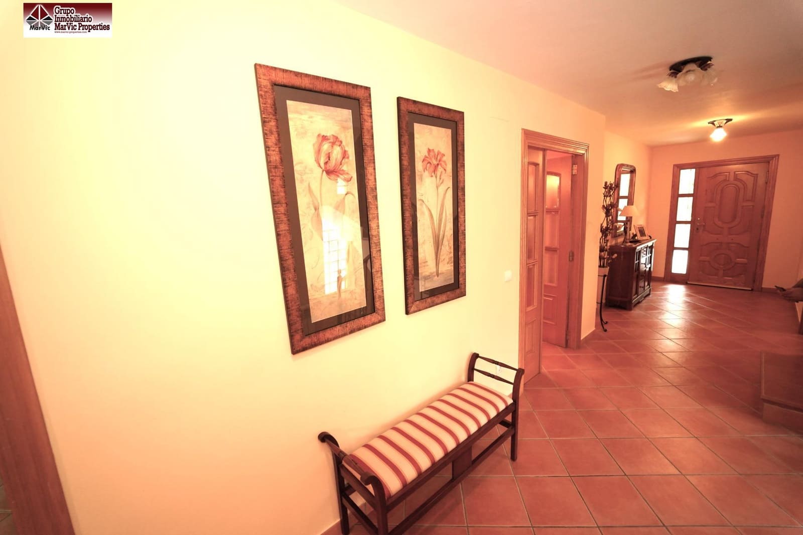 4 bedroom Villa for sale in Finestrat with garage - € 489,000 (Ref: 8537513)