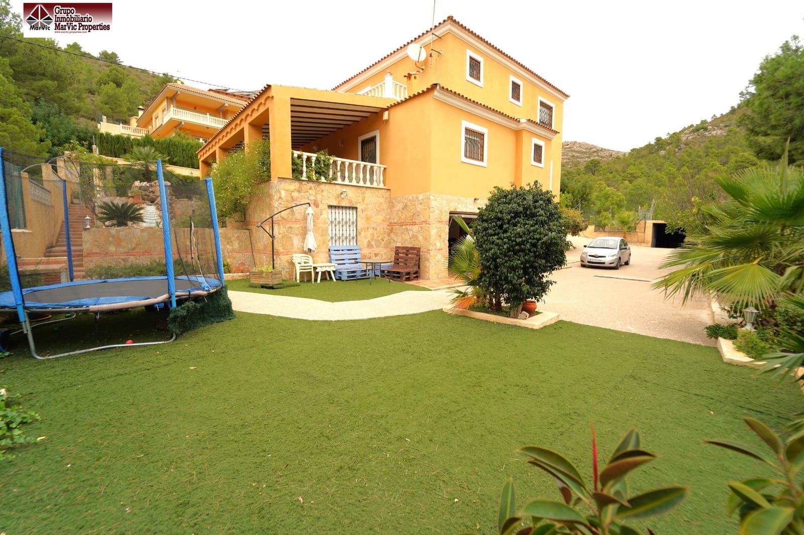 4 bedroom Villa for sale in Finestrat with garage - € 489,000 (Ref: 8537513)