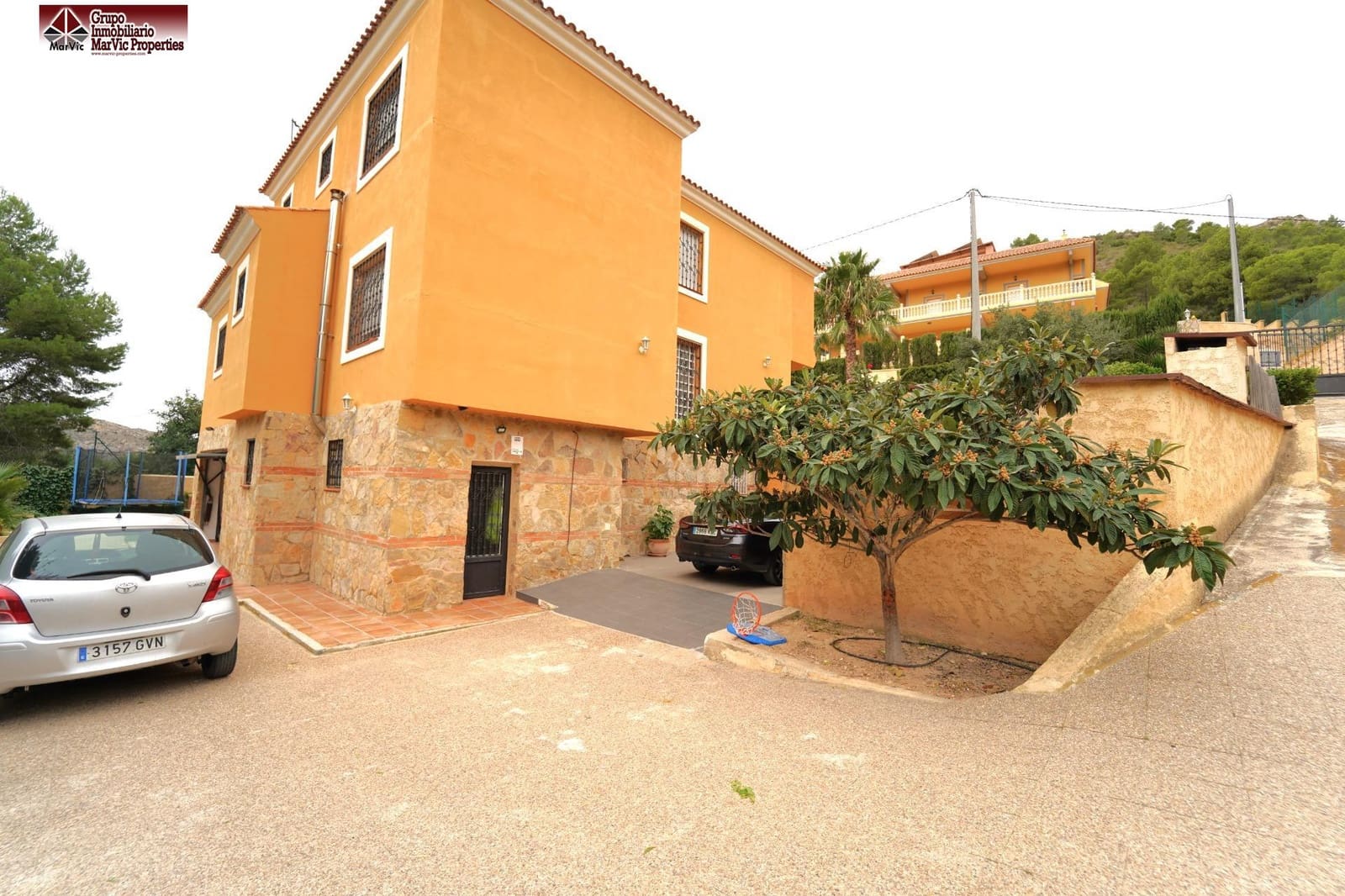 4 bedroom Villa for sale in Finestrat with garage - € 489,000 (Ref: 8537513)