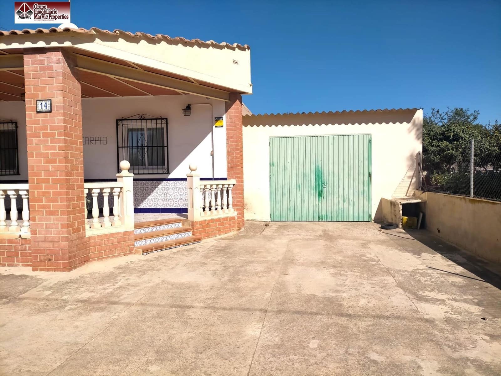 2 bedroom Villa for sale in Benidorm - € 389,000 (Ref: 8537516)