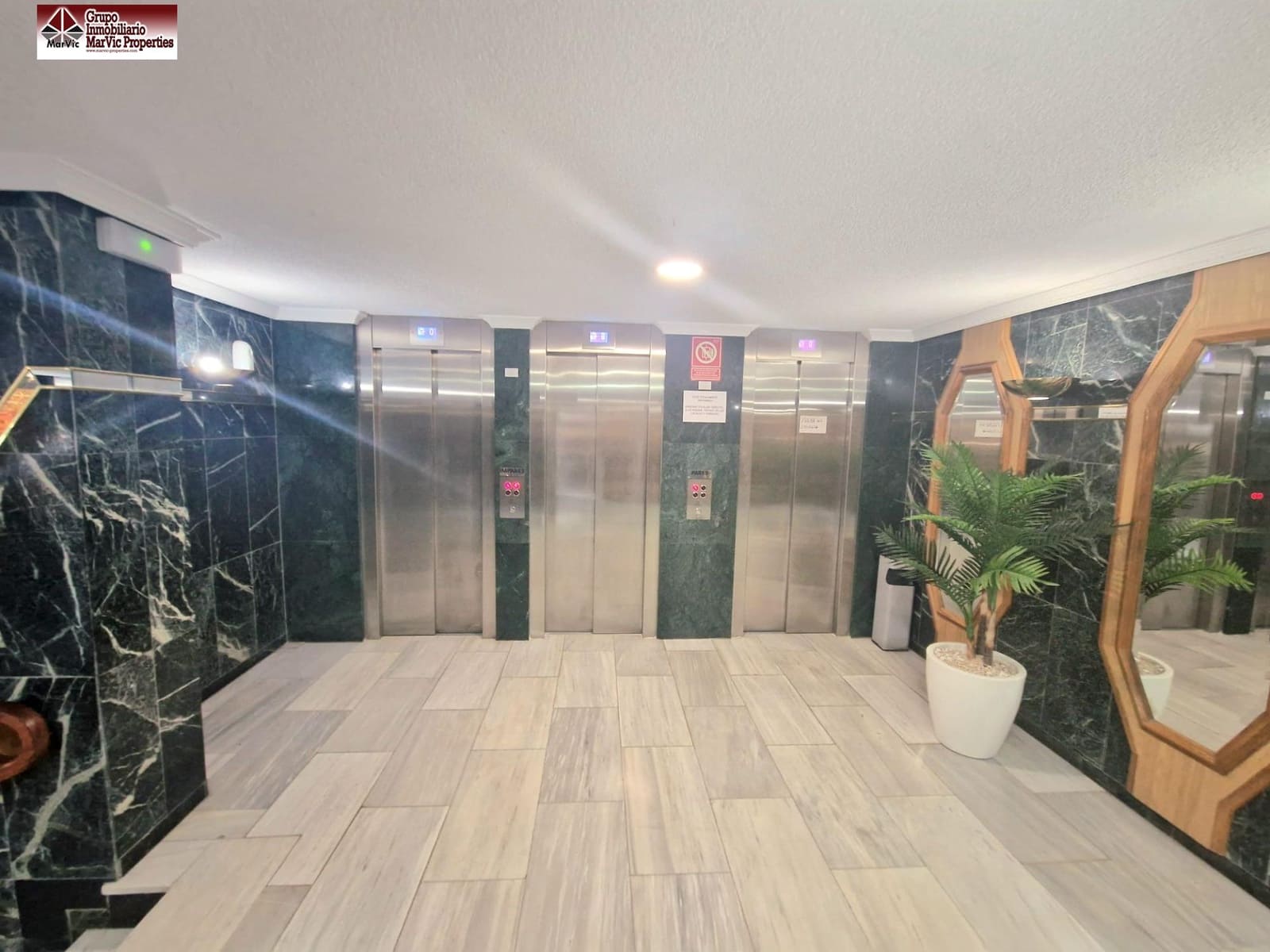 4 bedroom Flat for sale in Benidorm with pool - € 650,000 (Ref: 8537518)