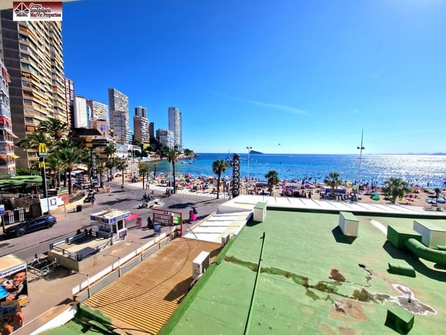 Piso de 4 habitaciones en Benidorm en venta con piscina - 650.000 € (Ref: 8537518)