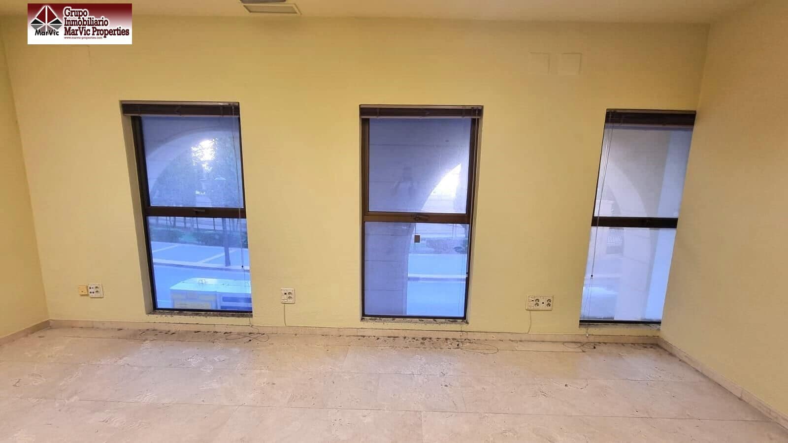 2 soveværelse Kontor til leje i Benidorm - € 1.400 (Ref: 8537519)