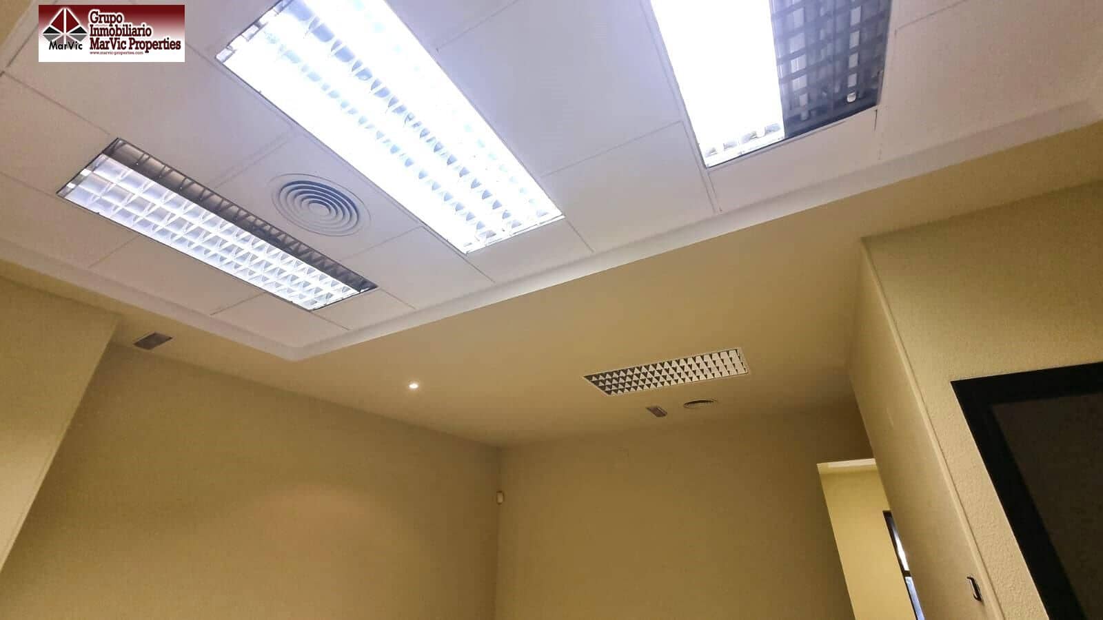 2 soveværelse Kontor til leje i Benidorm - € 1.400 (Ref: 8537519)