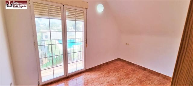 4 bedroom Bungalow for sale in La Nucia with pool - € 315,000 (Ref: 8537527)