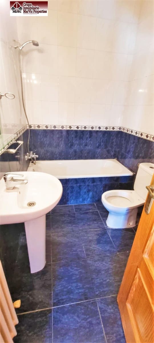 4 quarto Bungalow para venda em La Nucia com piscina - 315 000 € (Ref: 8537527)