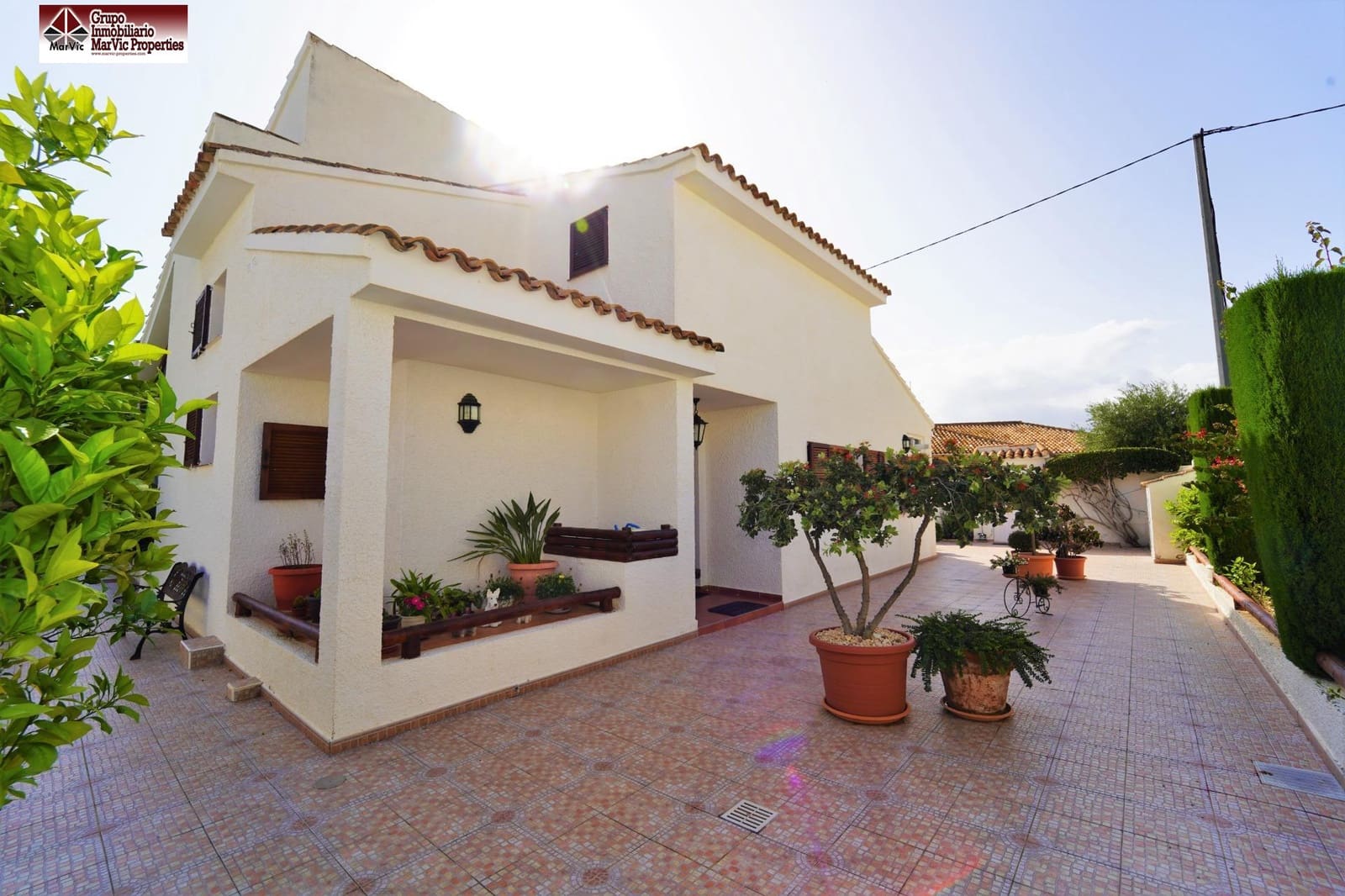 7 bedroom Villa for sale in Benidorm with pool garage - € 875,000 (Ref: 8537530)