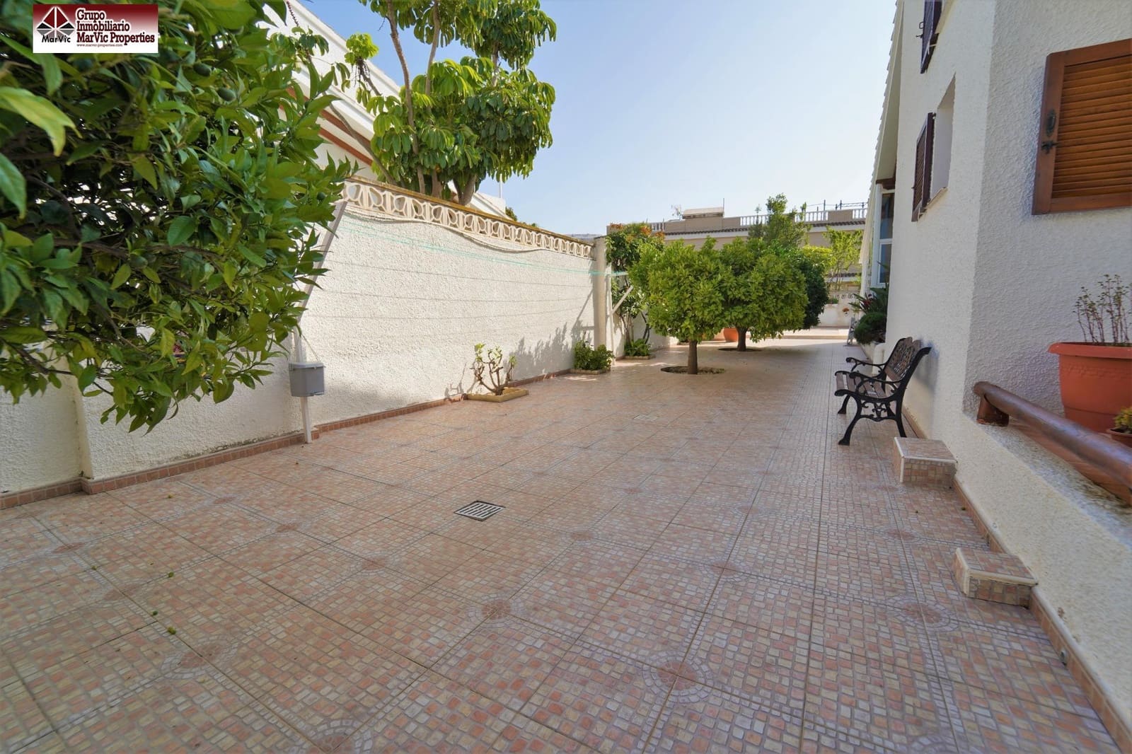 7 bedroom Villa for sale in Benidorm with pool garage - € 875,000 (Ref: 8537530)