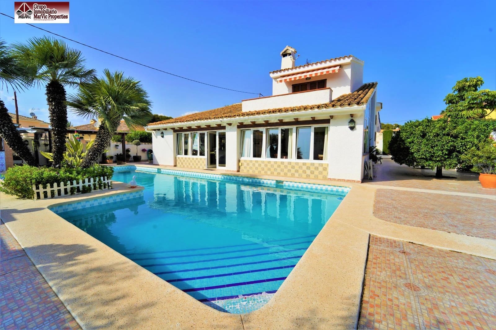 7 bedroom Villa for sale in Benidorm with pool garage - € 875,000 (Ref: 8537530)