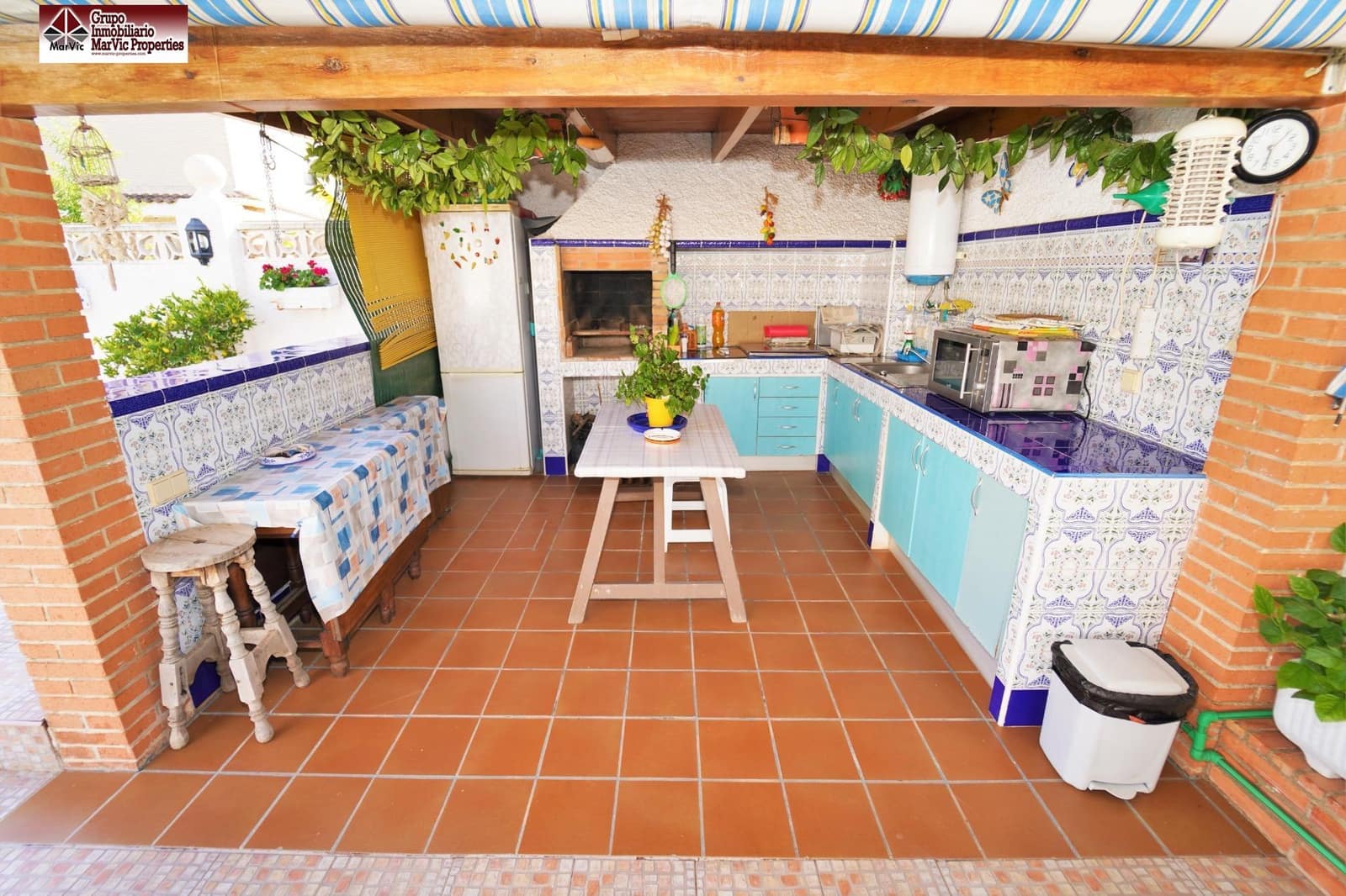 7 bedroom Villa for sale in Benidorm with pool garage - € 875,000 (Ref: 8537530)