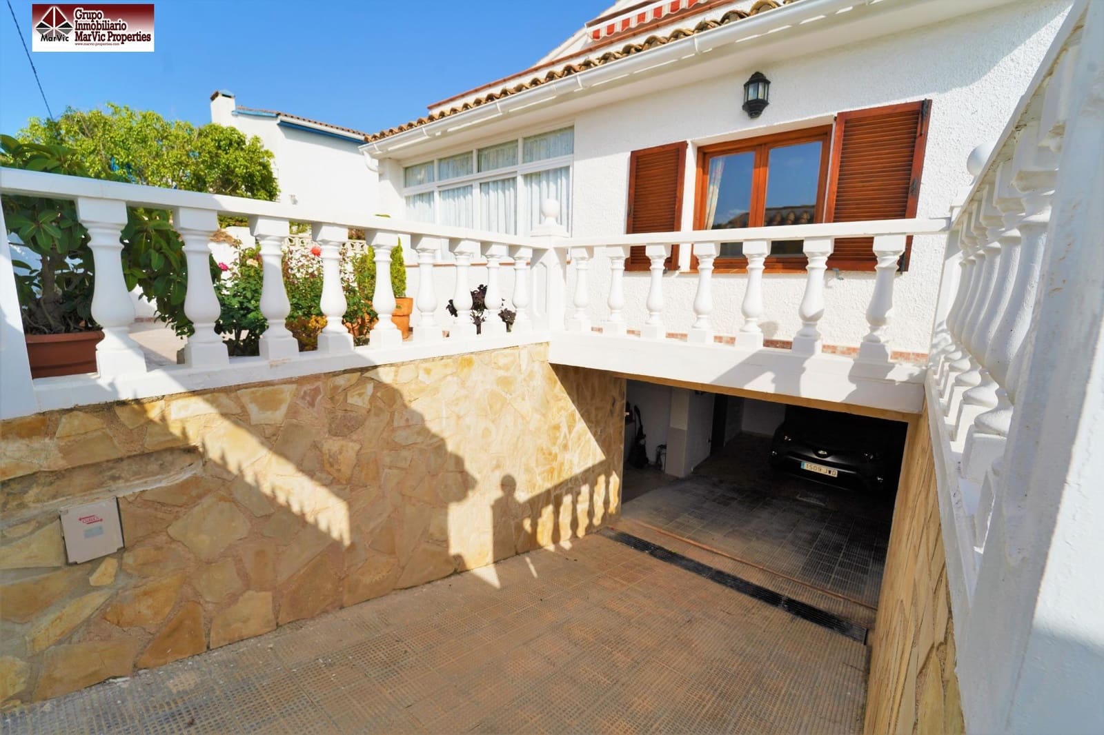 7 bedroom Villa for sale in Benidorm with pool garage - € 875,000 (Ref: 8537530)
