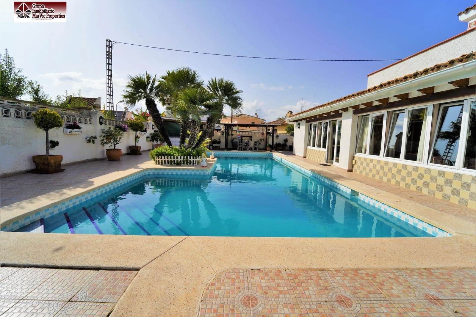 7 bedroom Villa for sale in Benidorm with pool garage - € 875,000 (Ref: 8537530)