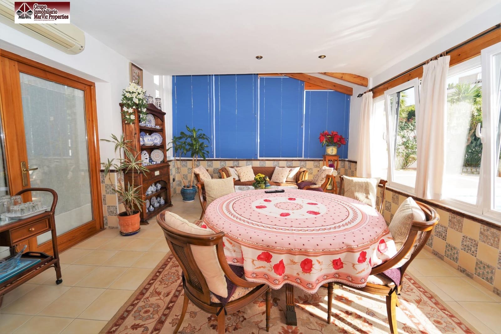 7 bedroom Villa for sale in Benidorm with pool garage - € 875,000 (Ref: 8537530)