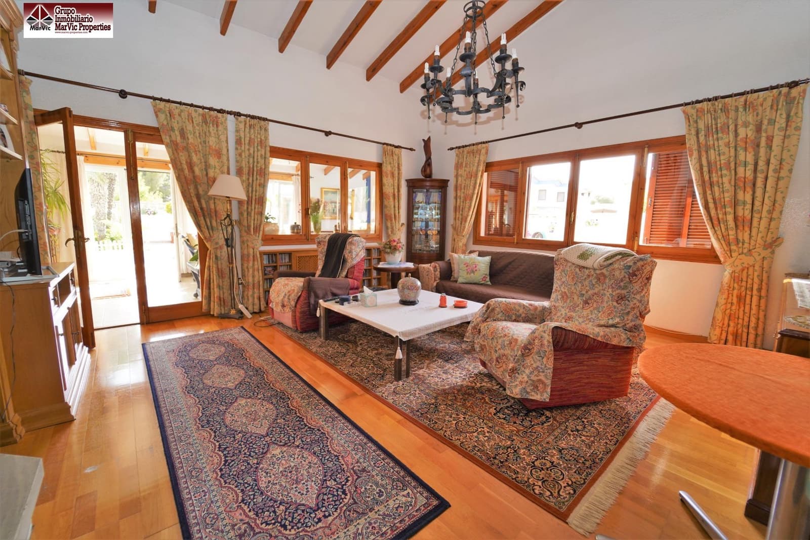 7 bedroom Villa for sale in Benidorm with pool garage - € 875,000 (Ref: 8537530)