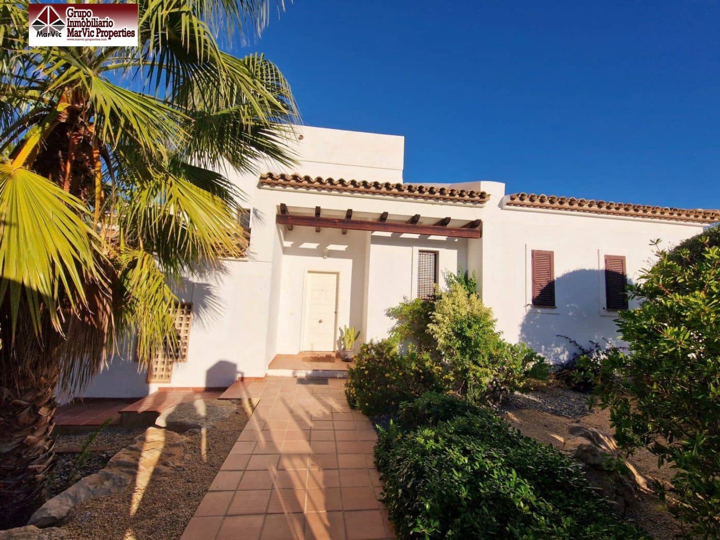 3 bedroom Villa for sale in Finestrat with pool garage - € 785,000 (Ref: 8542405)