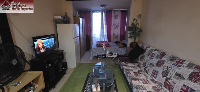 Studio for sale in Benidorm with pool - € 75,000 (Ref: 8544719)