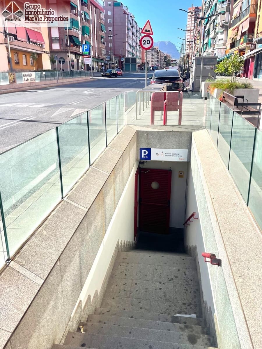 Garage til salg i Benidorm - € 28.000 (Ref: 8549578)