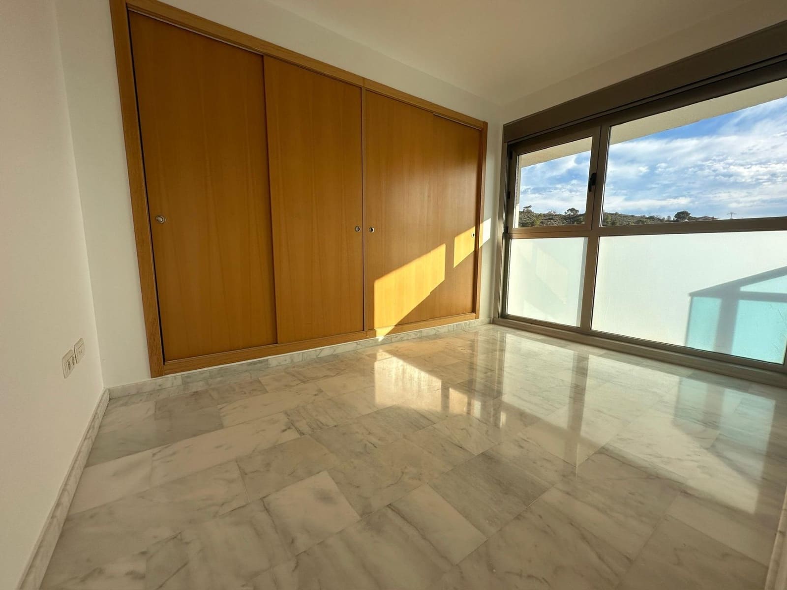 1 soveværelse Lejlighed til salg i Benidorm med swimmingpool garage - € 255.000 (Ref: 8580123)