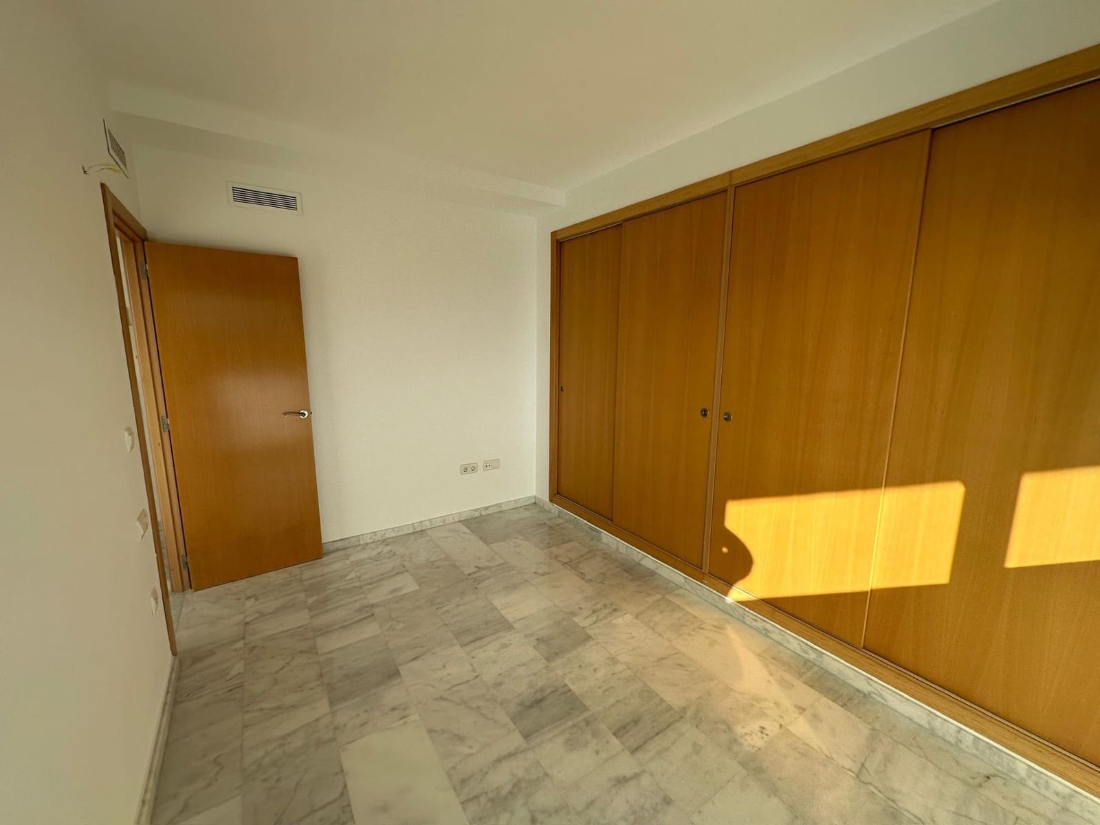 1 soveværelse Lejlighed til salg i Benidorm med swimmingpool garage - € 255.000 (Ref: 8580123)