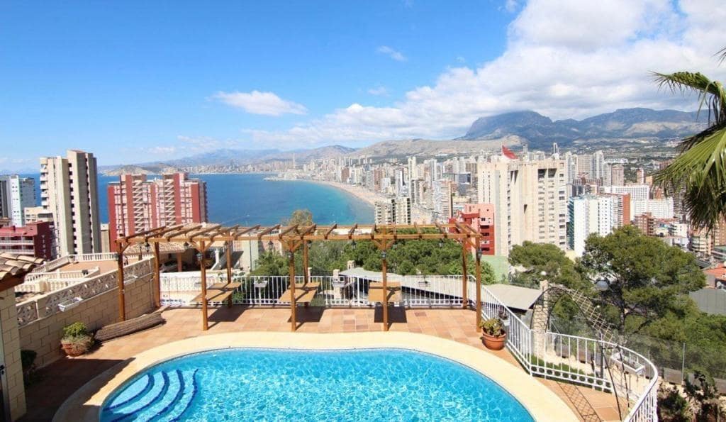 4 soveværelse Villa til salg i Benidorm med swimmingpool garage - € 1.490.000 (Ref: 8580126)