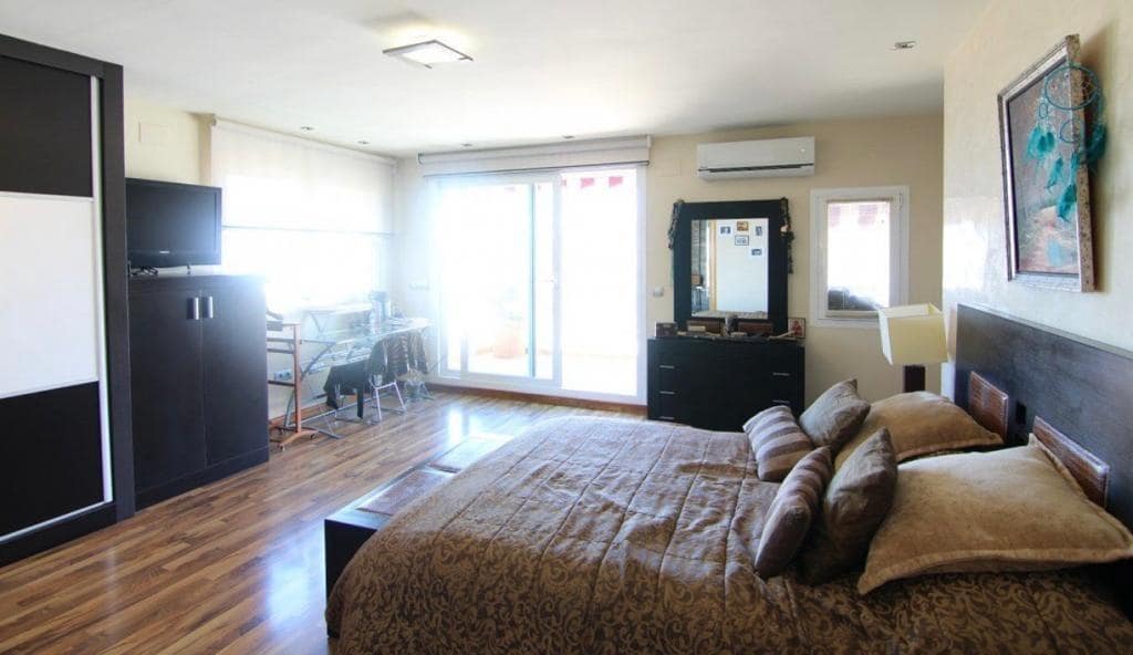 4 soveværelse Villa til salg i Benidorm med swimmingpool garage - € 1.490.000 (Ref: 8580126)