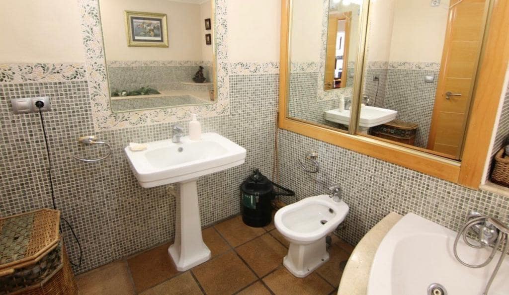 4 soveværelse Villa til salg i Benidorm med swimmingpool garage - € 1.490.000 (Ref: 8580126)